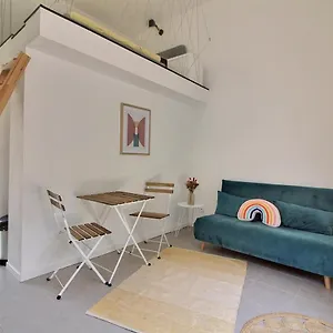 Studio Avec Terrasse Et Mezzanine Appartement